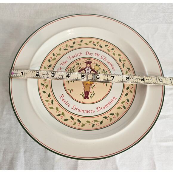 Vintage Anchor Hocking Stoneware Collector Plate 12th Day of Christmas 10 1/2" - Picture 3 of 3